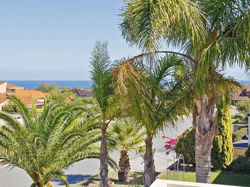 10 Seapeak Road, Ocean Reef WA 6027