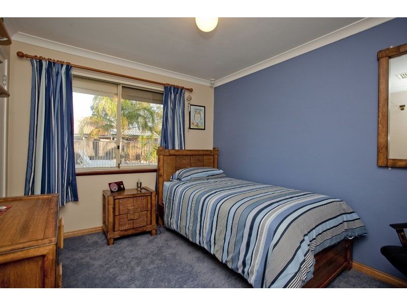 6 Glendevon Turn, Kinross WA 6028