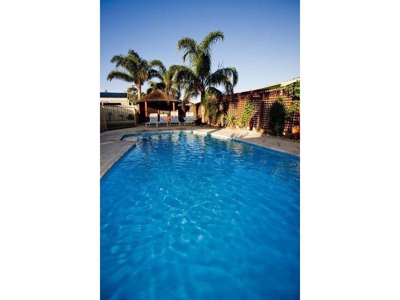 6 Glendevon Turn, Kinross WA 6028