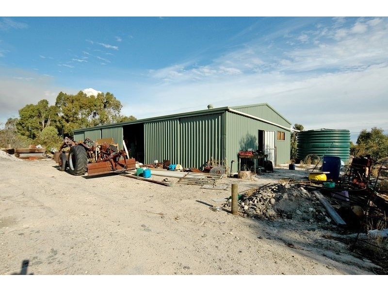 539 Neaves Road, Mariginiup WA 6065