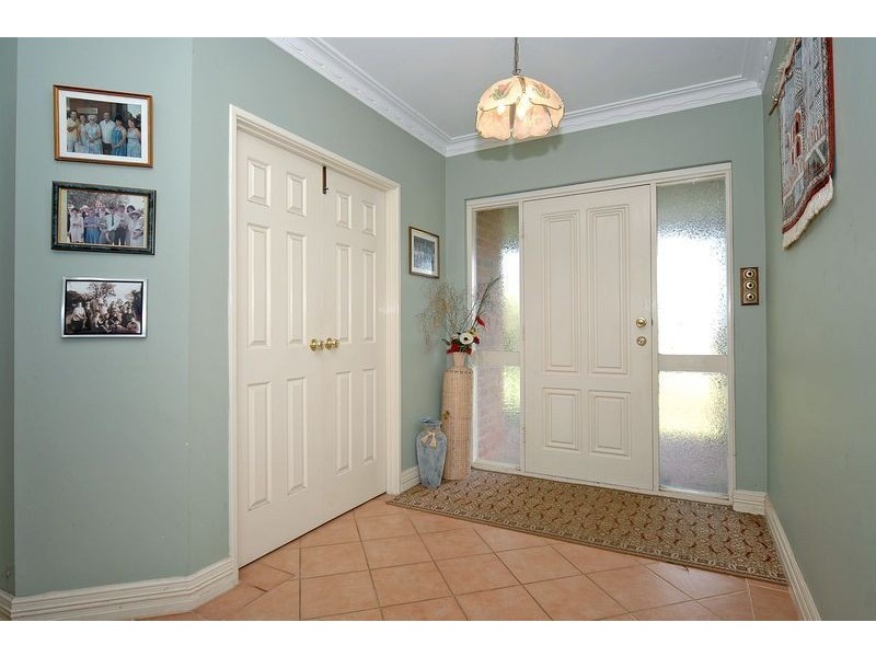 539 Neaves Road, Mariginiup WA 6065