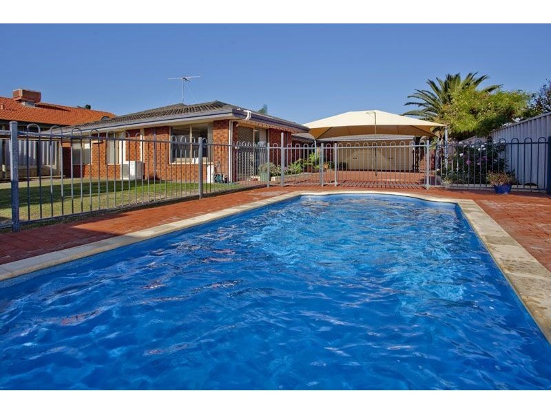 15 Aberdeen Way, Kinross WA 6028