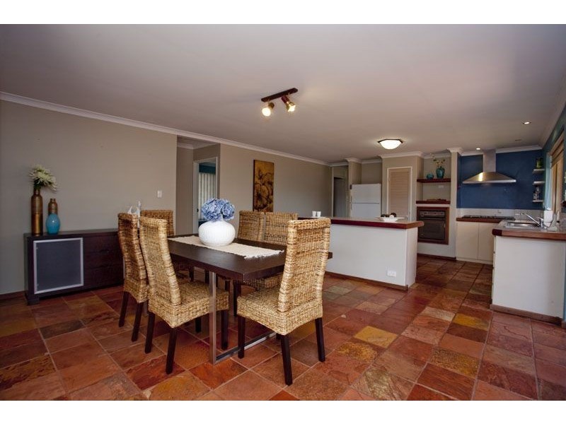 15 Aberdeen Way, Kinross WA 6028