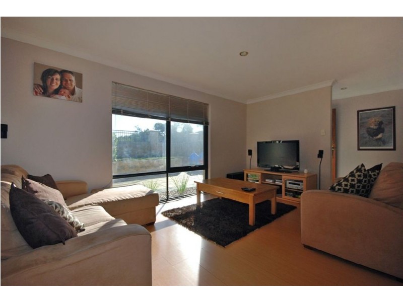 93 Treetop Avenue, Edgewater WA 6027