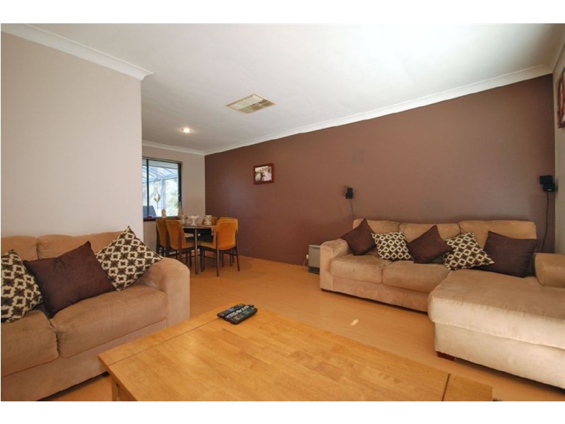 93 Treetop Avenue, Edgewater WA 6027