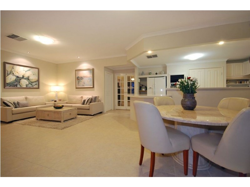 28 St James Approach, Iluka WA 6028