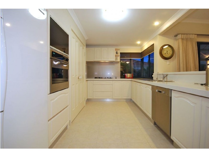 28 St James Approach, Iluka WA 6028