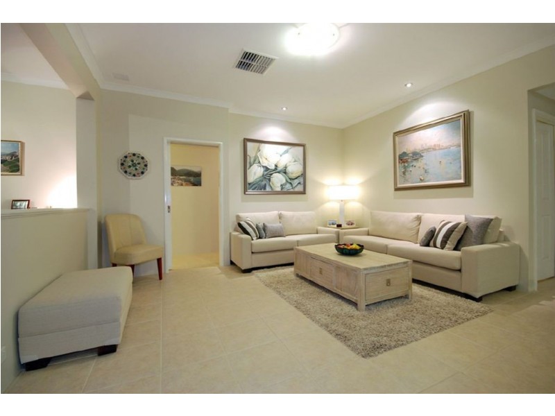 28 St James Approach, Iluka WA 6028