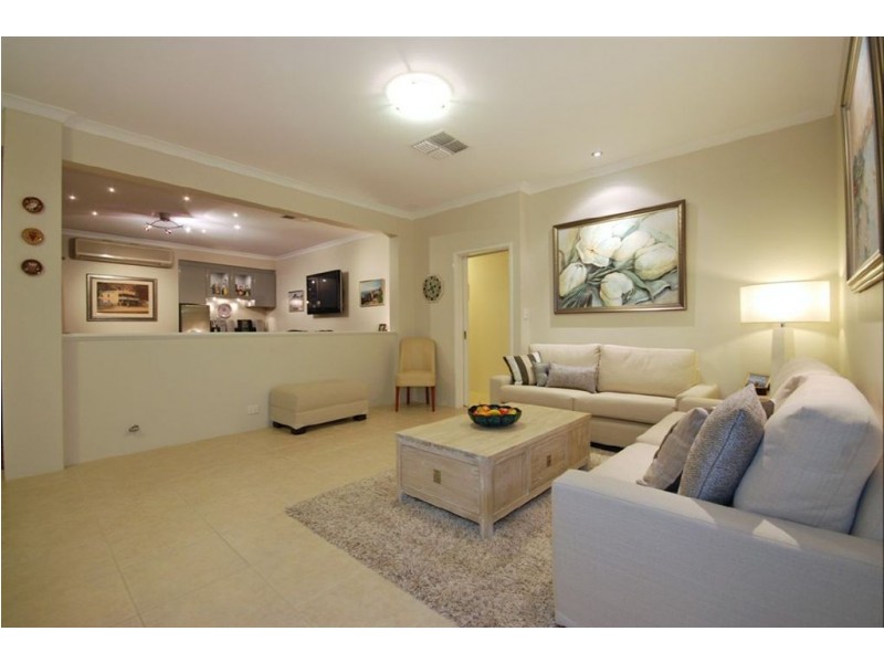 28 St James Approach, Iluka WA 6028