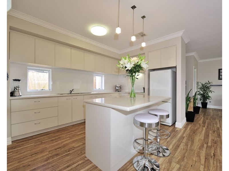 25 Selkirk Drive, Kinross WA 6028