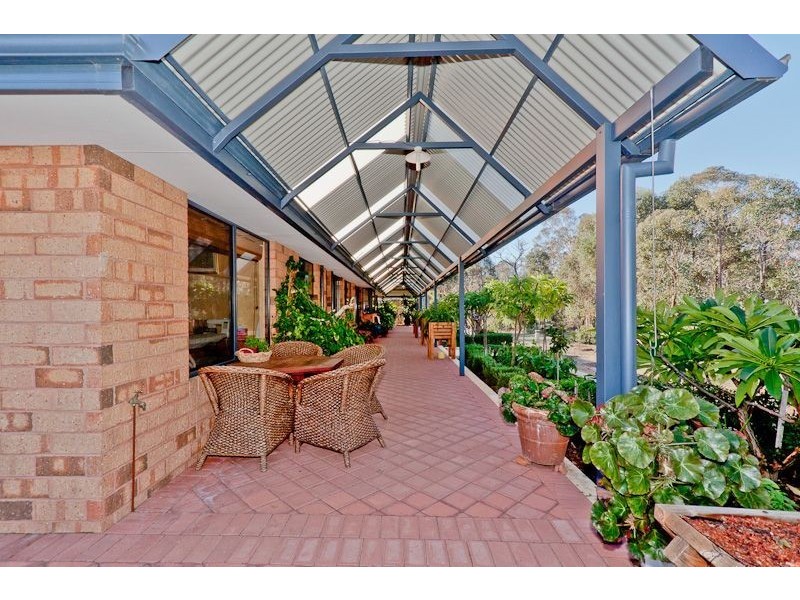 10 Leschenaultia Drive, Chittering WA 6084