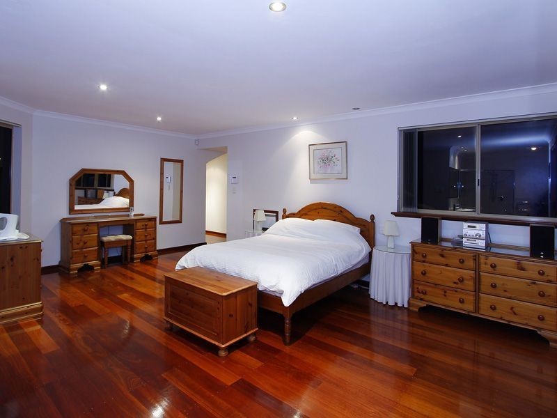 80 Southern Cross Circle, Ocean Reef WA 6027