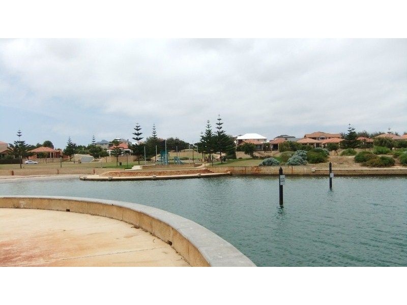 11 Frederick Way, Wannanup WA 6210