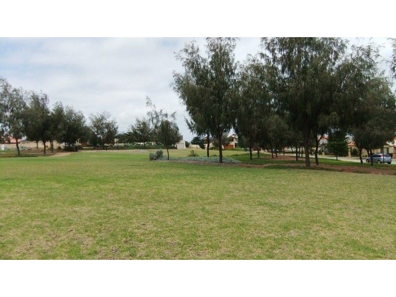 11 Frederick Way, Wannanup WA 6210