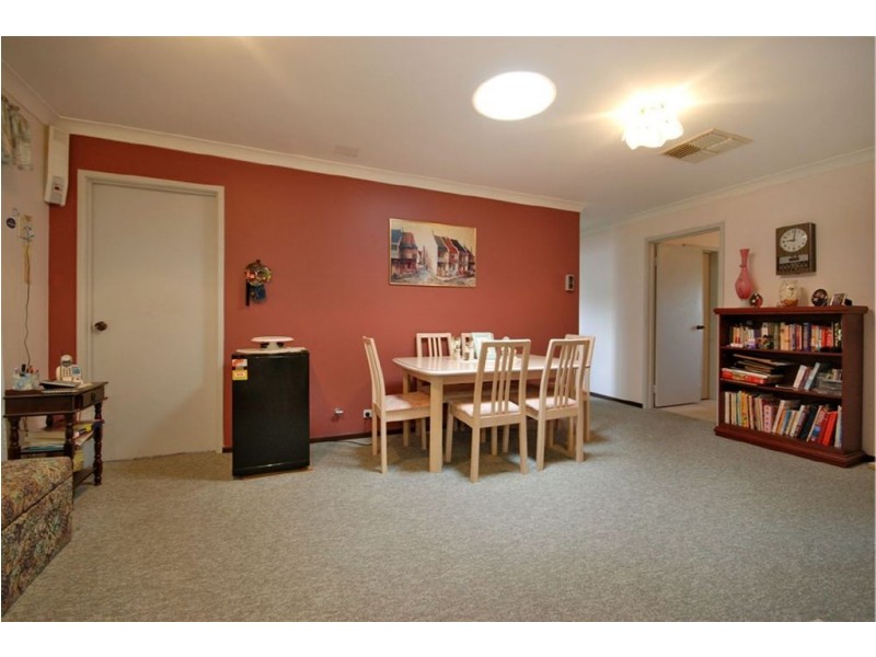 12 Pebblewood Road, Woodvale WA 6026