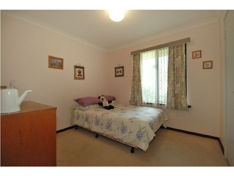 12 Pebblewood Road, Woodvale WA 6026