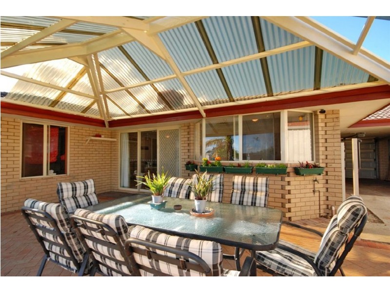 6 Caitup Place, Hillarys WA 6025