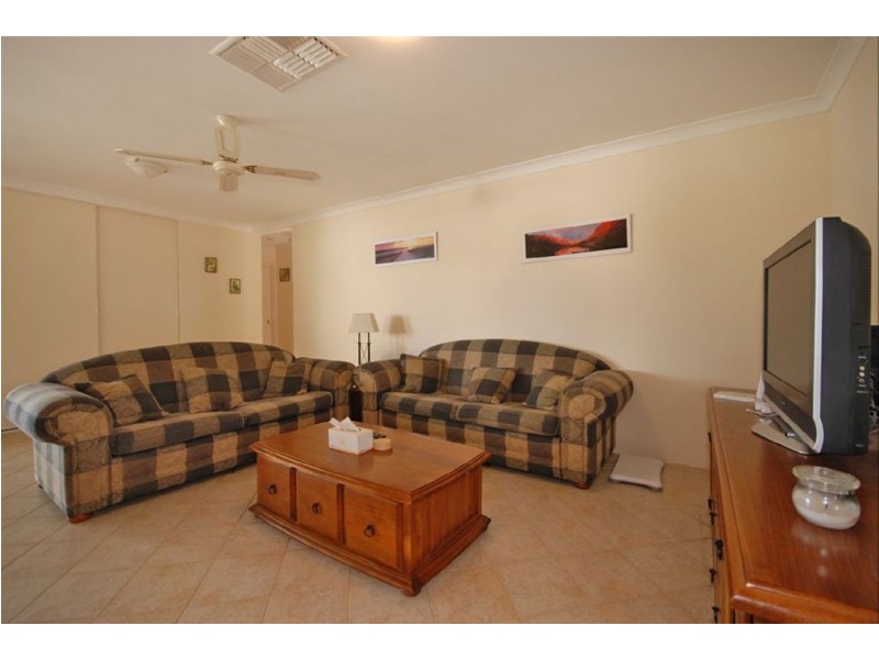 6 Caitup Place, Hillarys WA 6025