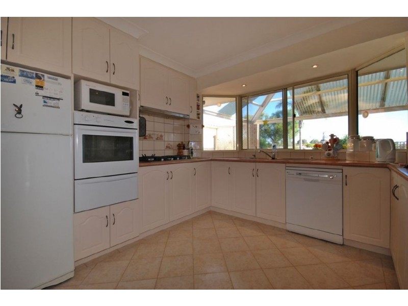 6 Caitup Place, Hillarys WA 6025