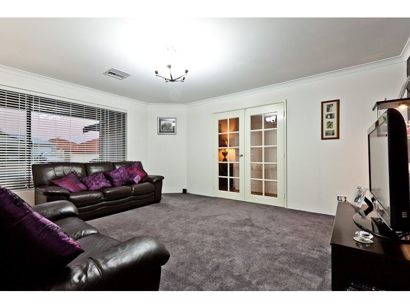 5 Nobel View, Tapping WA 6065