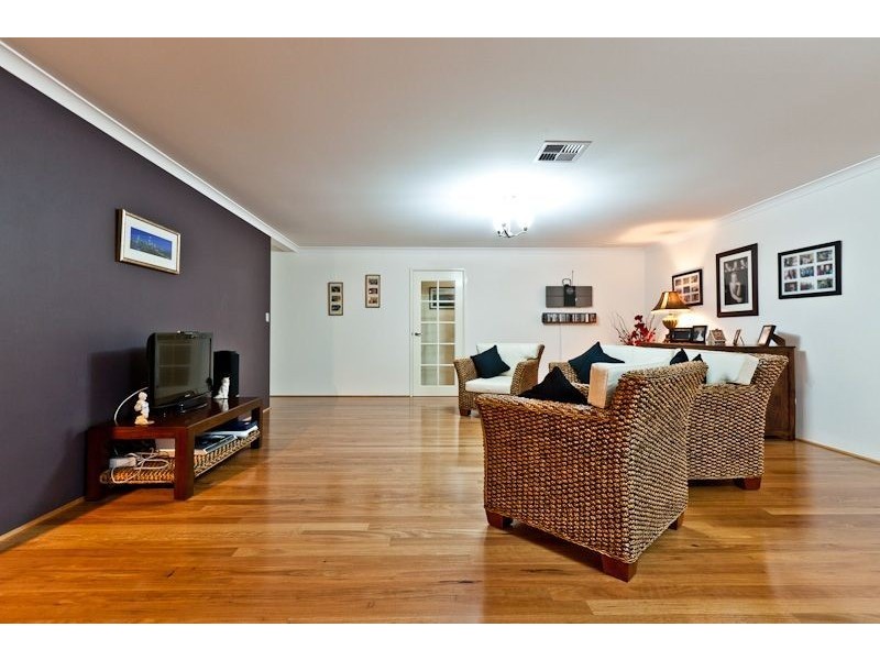 5 Nobel View, Tapping WA 6065