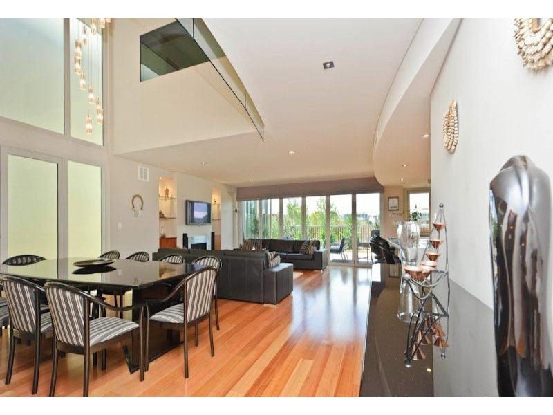 12 Tahiti Lane, Hillarys WA 6025