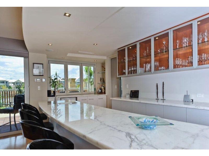 12 Tahiti Lane, Hillarys WA 6025