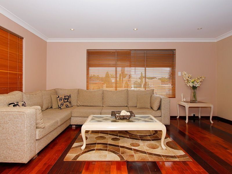 119 Dampier Avenue, Mullaloo WA 6027