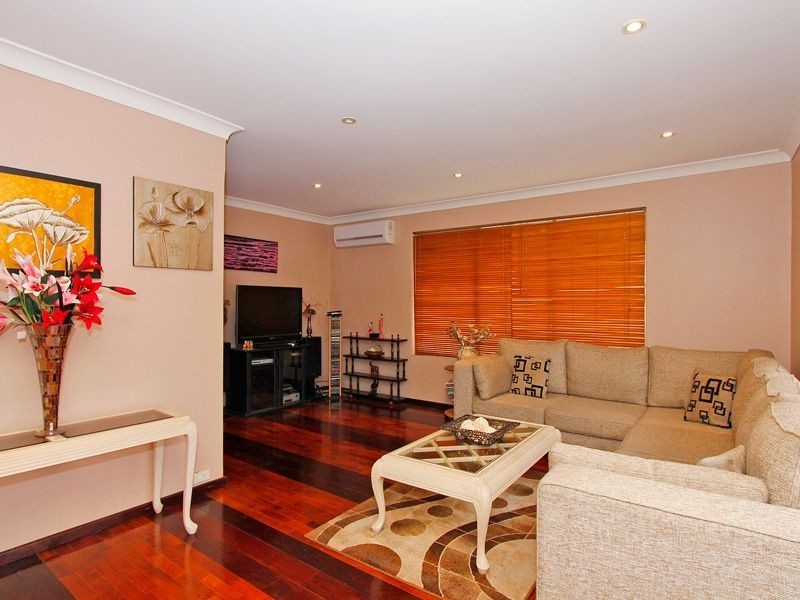 119 Dampier Avenue, Mullaloo WA 6027