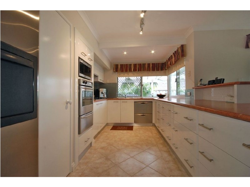 4 Monclair Pass, Currambine WA 6028