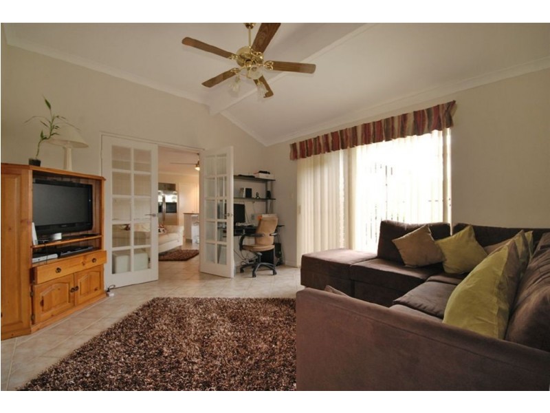 4 Monclair Pass, Currambine WA 6028