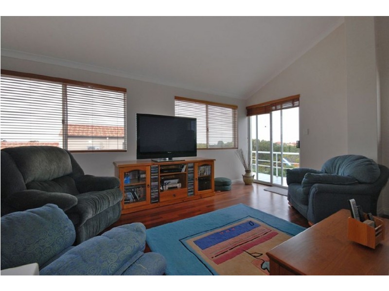 4 Monclair Pass, Currambine WA 6028