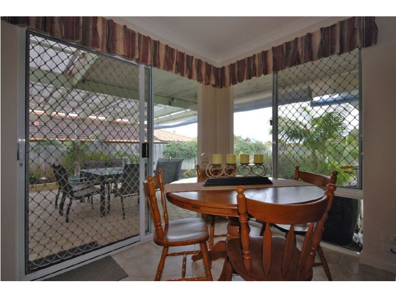 4 Monclair Pass, Currambine WA 6028