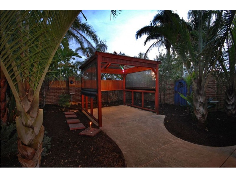 27 Pioneer Drive, Edgewater WA 6027