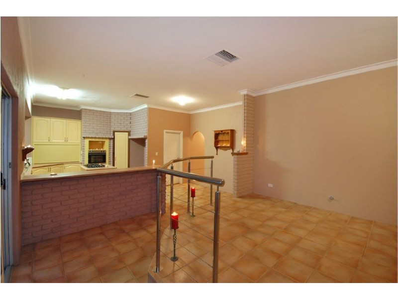 27 Pioneer Drive, Edgewater WA 6027