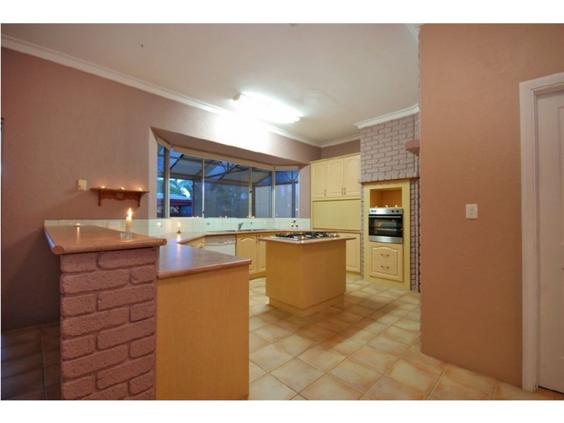 27 Pioneer Drive, Edgewater WA 6027