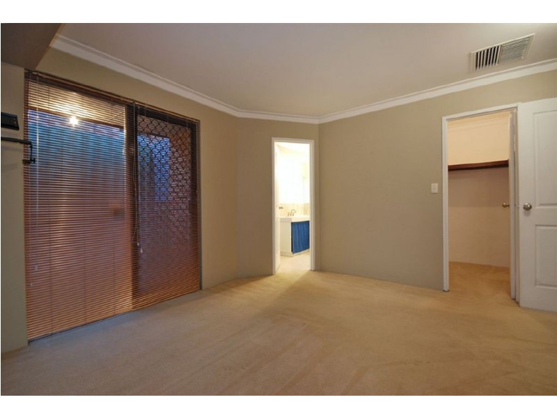 27 Pioneer Drive, Edgewater WA 6027