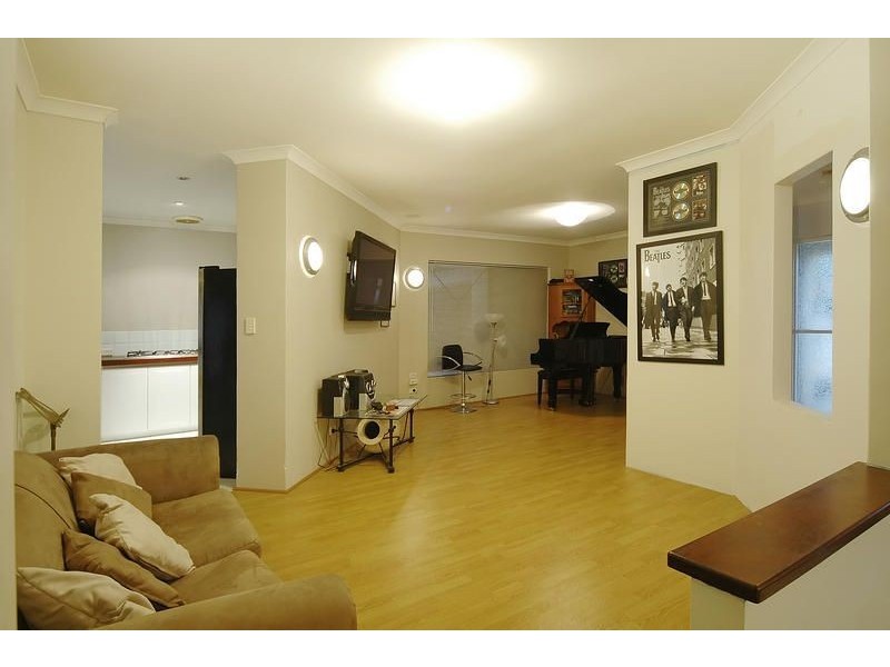 14 Wandana Grove, Currambine WA 6028