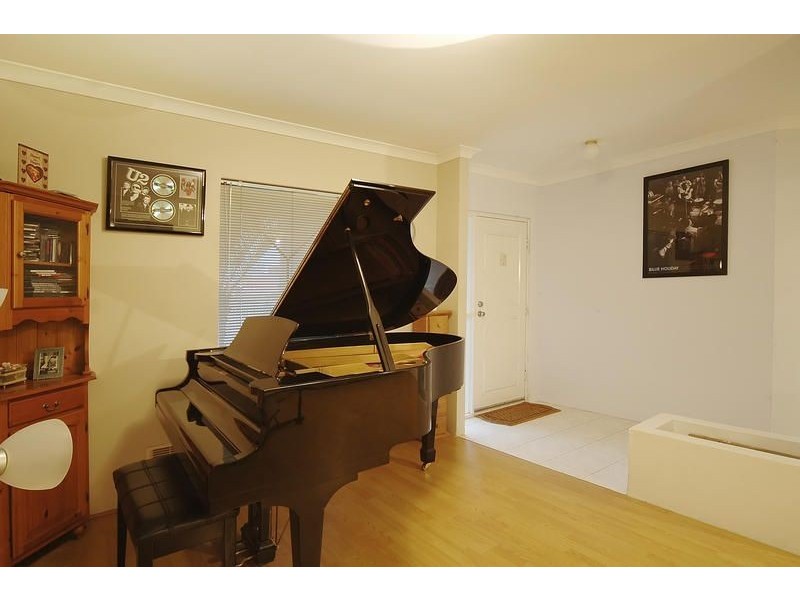 14 Wandana Grove, Currambine WA 6028