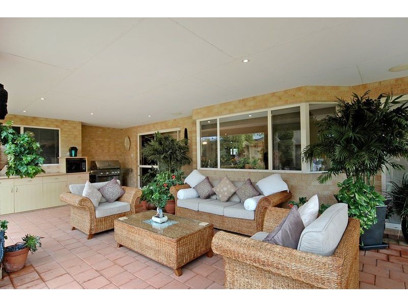 385 Vines Avenue, The Vines WA 6069