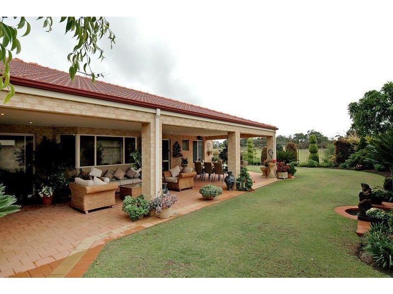 385 Vines Avenue, The Vines WA 6069