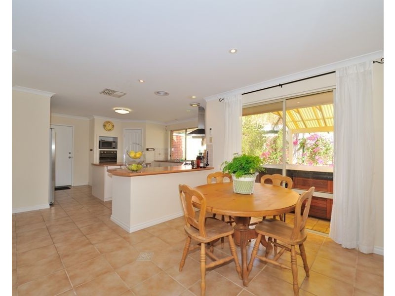 57 Wishaw Loop, Kinross WA 6028