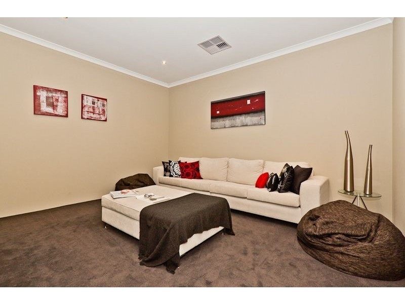 19 Jindalee Boulevard, Jindalee WA 6036