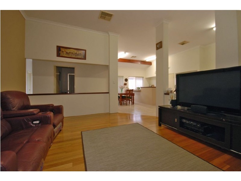 28 Shenandoah Mews, Currambine WA 6028