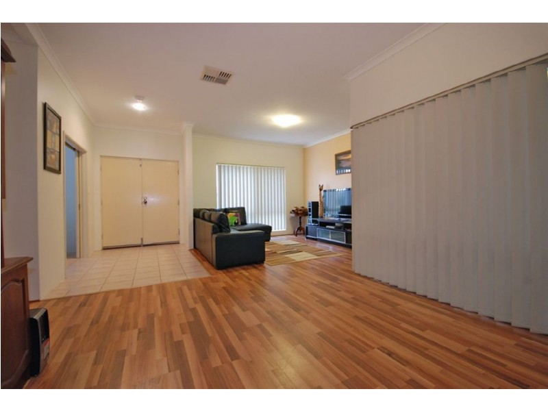 28 Shenandoah Mews, Currambine WA 6028