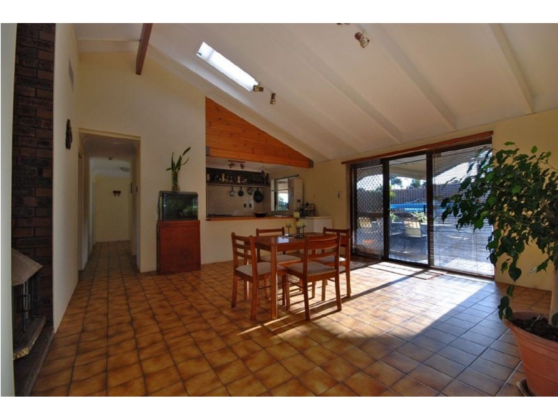 2 Woodview Court, Edgewater WA 6027