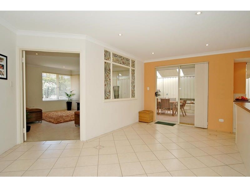 25 Merrang Circuit, Carramar WA 6031