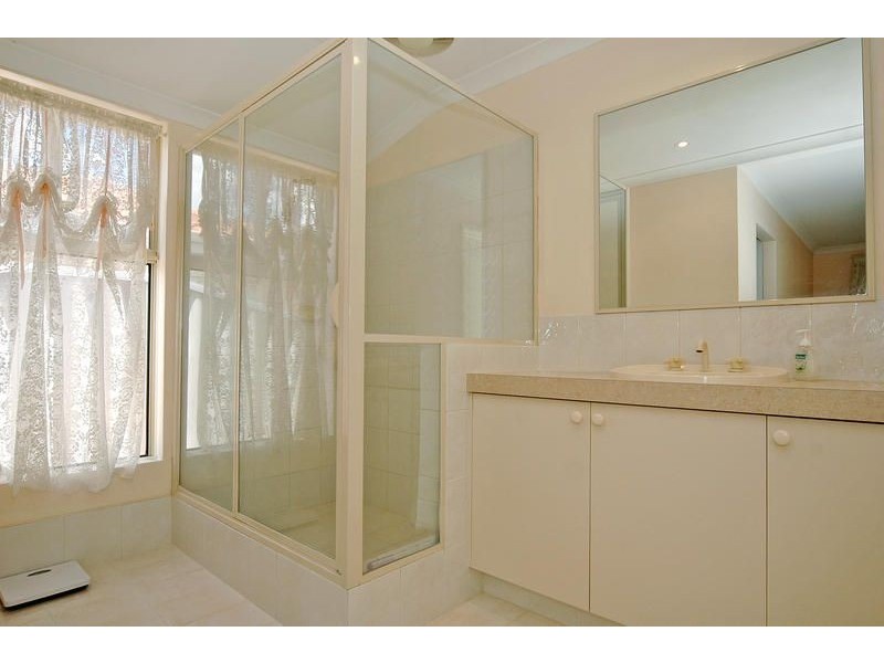 25 Merrang Circuit, Carramar WA 6031