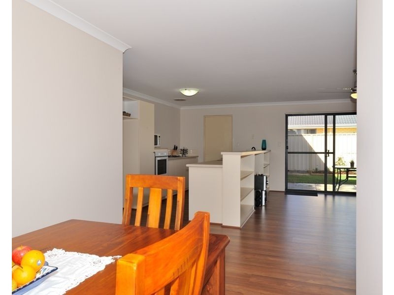 2 Phoenix Terrace, Hocking WA 6065