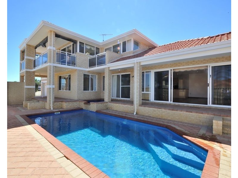 4 Astra Court, Ocean Reef WA 6027